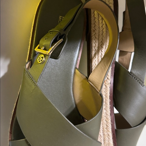 MICHAEL KORS - Picture 3 of 5